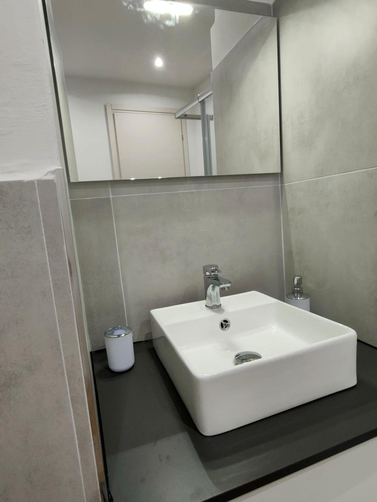 Rooms Ponte Calvi Genua Exteriör bild